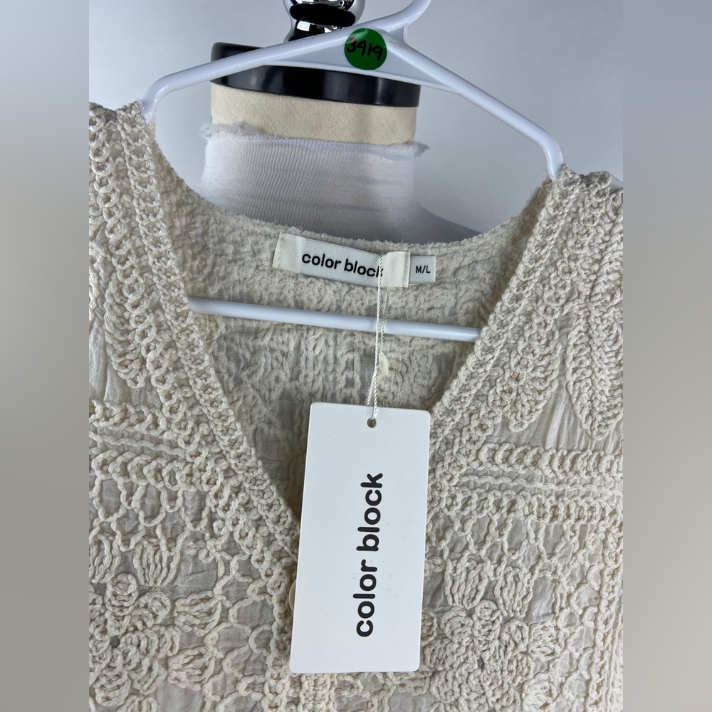 💚 3419. Embroidered Button Front Vest - Picture 5 of 7